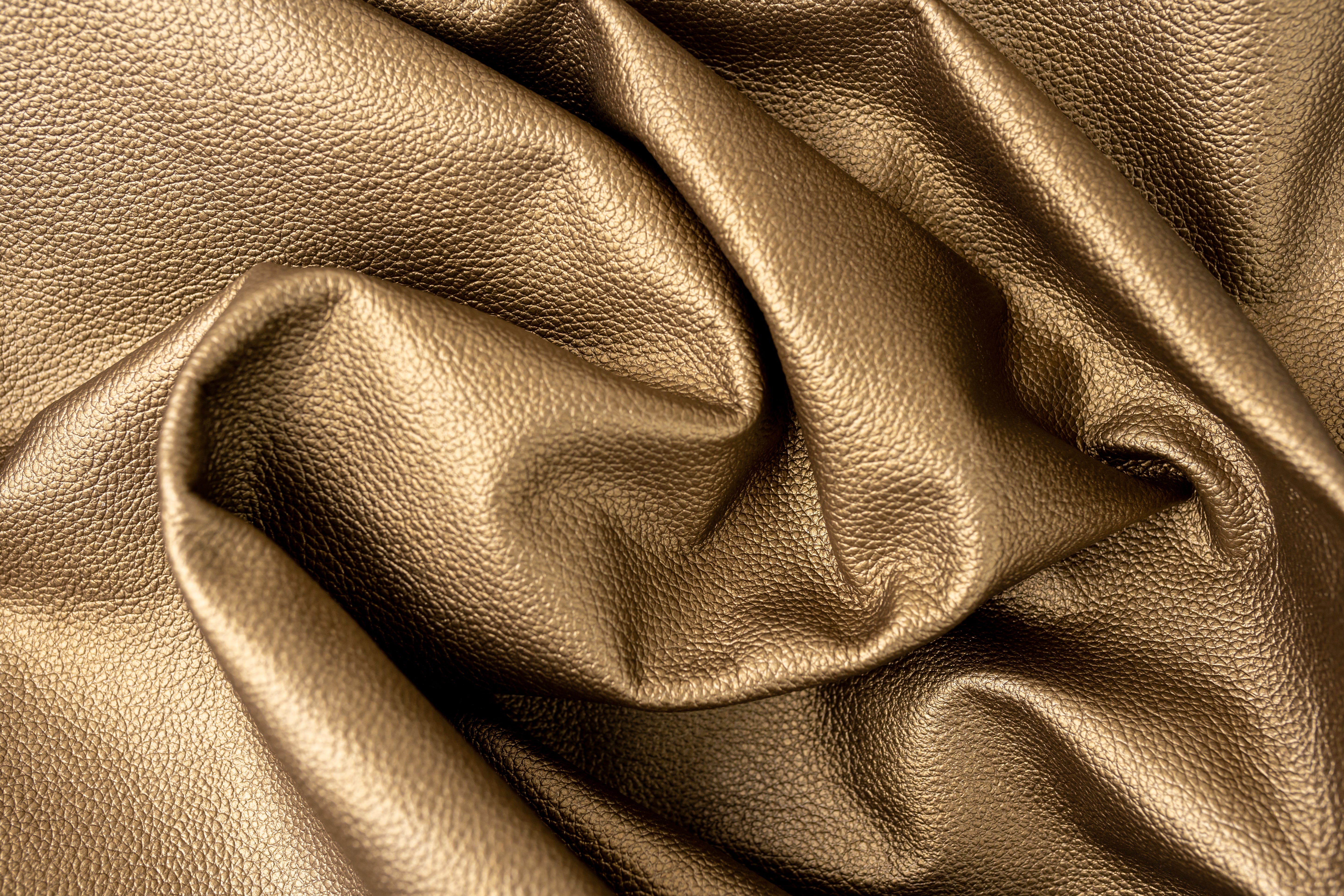 Baby rhino metálico